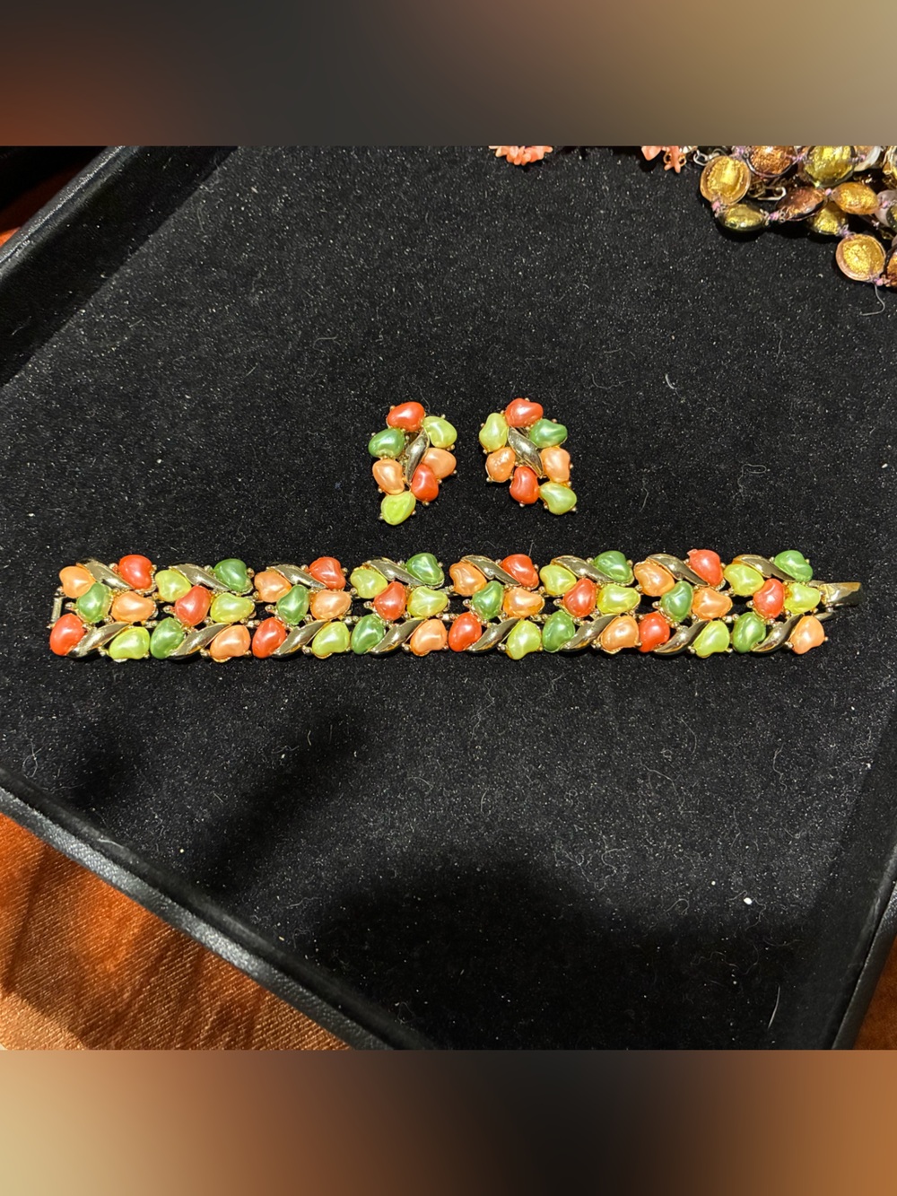 Vintage Mid Century Thermoset Bracelet & Earring Set